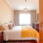 Luzya - House With Views & Balcony 度假居 *