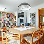 Luzya - House With Views & Balcony 度假居 *