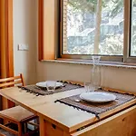 Luzya - House With Views & Balcony 度假居 *